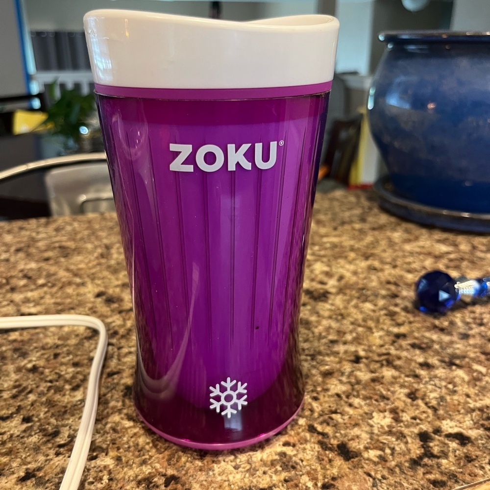 Zoku Slushee Shake Maker